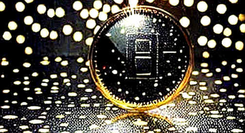 Ripple vào Nhà Trắng, Bitcoin ETF chảy ngược, và lời tiên tri AI: Crypto đang trở thành hệ thống, nhưng với cái giá nào?